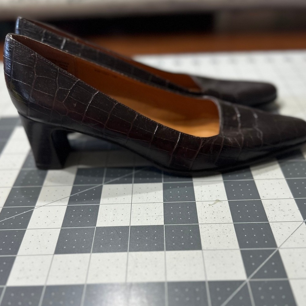 Lauren Ralph Lauren VTGE Pumps Size.7B Brown Croc Embossed Leather Block Heel - Picture 4 of 8